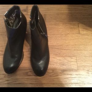 Awesome black booties with silver detailing Size 9